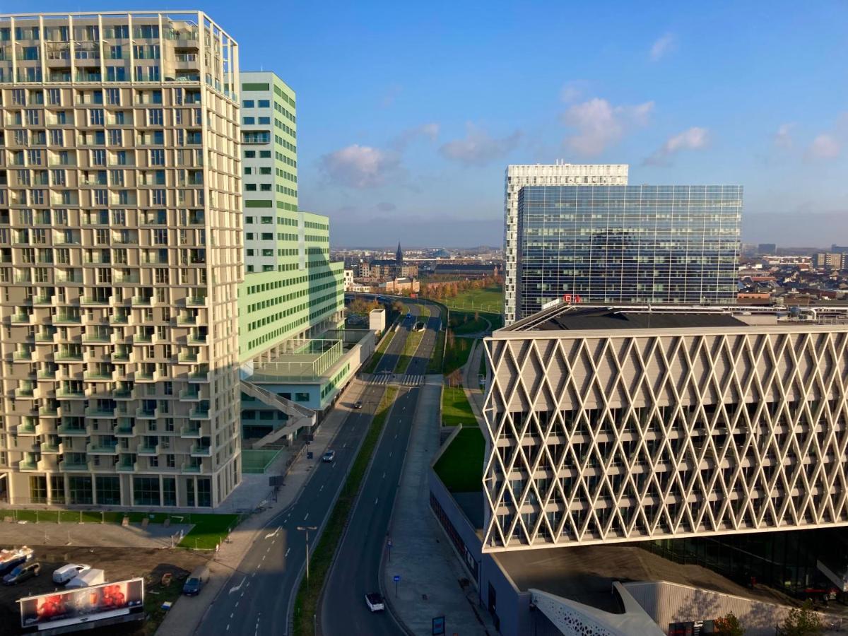 London Tower Apartments - アントウェルペン エクステリア 写真