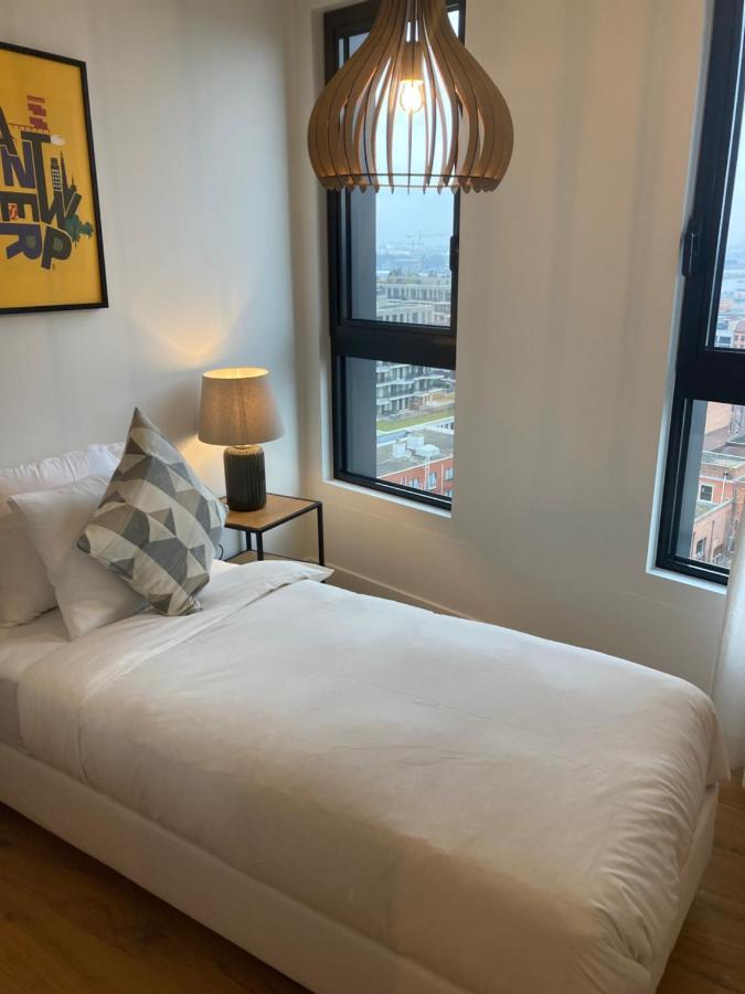 London Tower Apartments - アントウェルペン エクステリア 写真