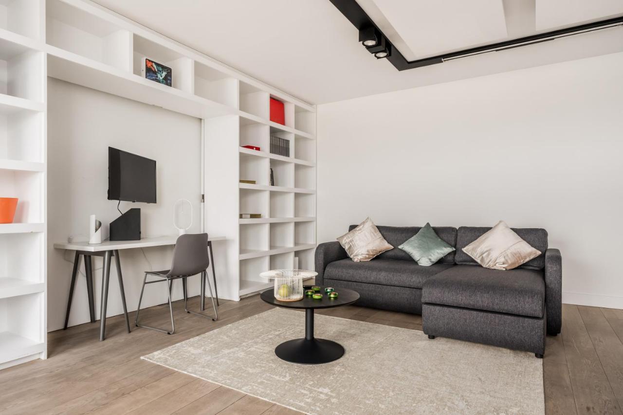 London Tower Apartments - アントウェルペン エクステリア 写真