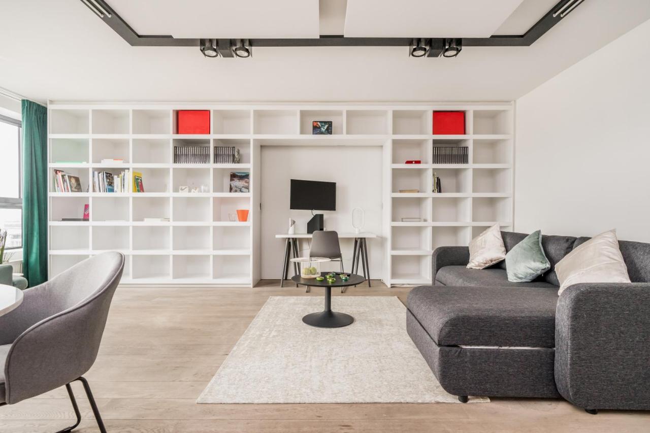 London Tower Apartments - アントウェルペン エクステリア 写真