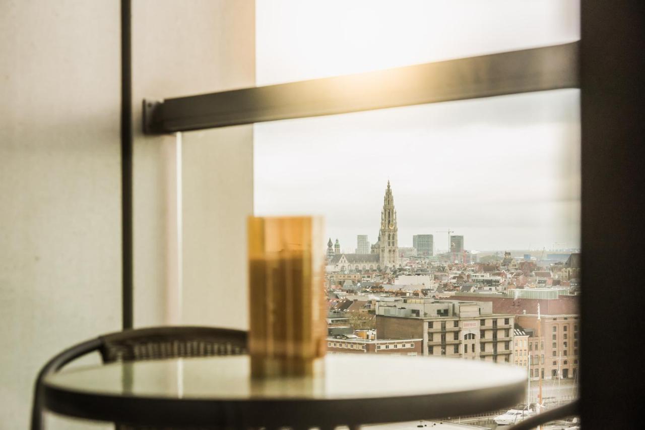 London Tower Apartments - アントウェルペン エクステリア 写真