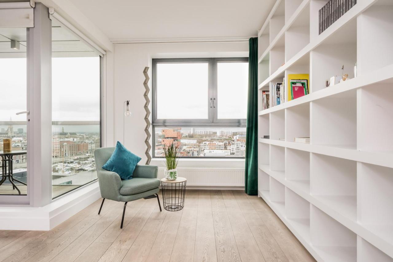 London Tower Apartments - アントウェルペン エクステリア 写真