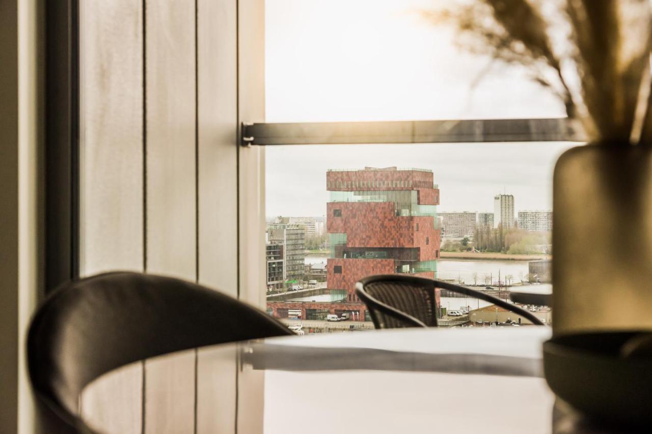 London Tower Apartments - アントウェルペン エクステリア 写真
